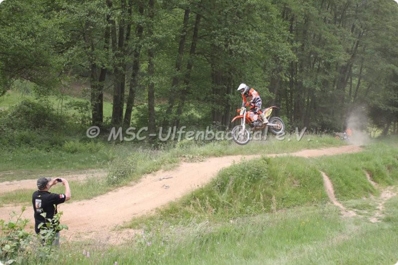 cc131052015_065.jpg